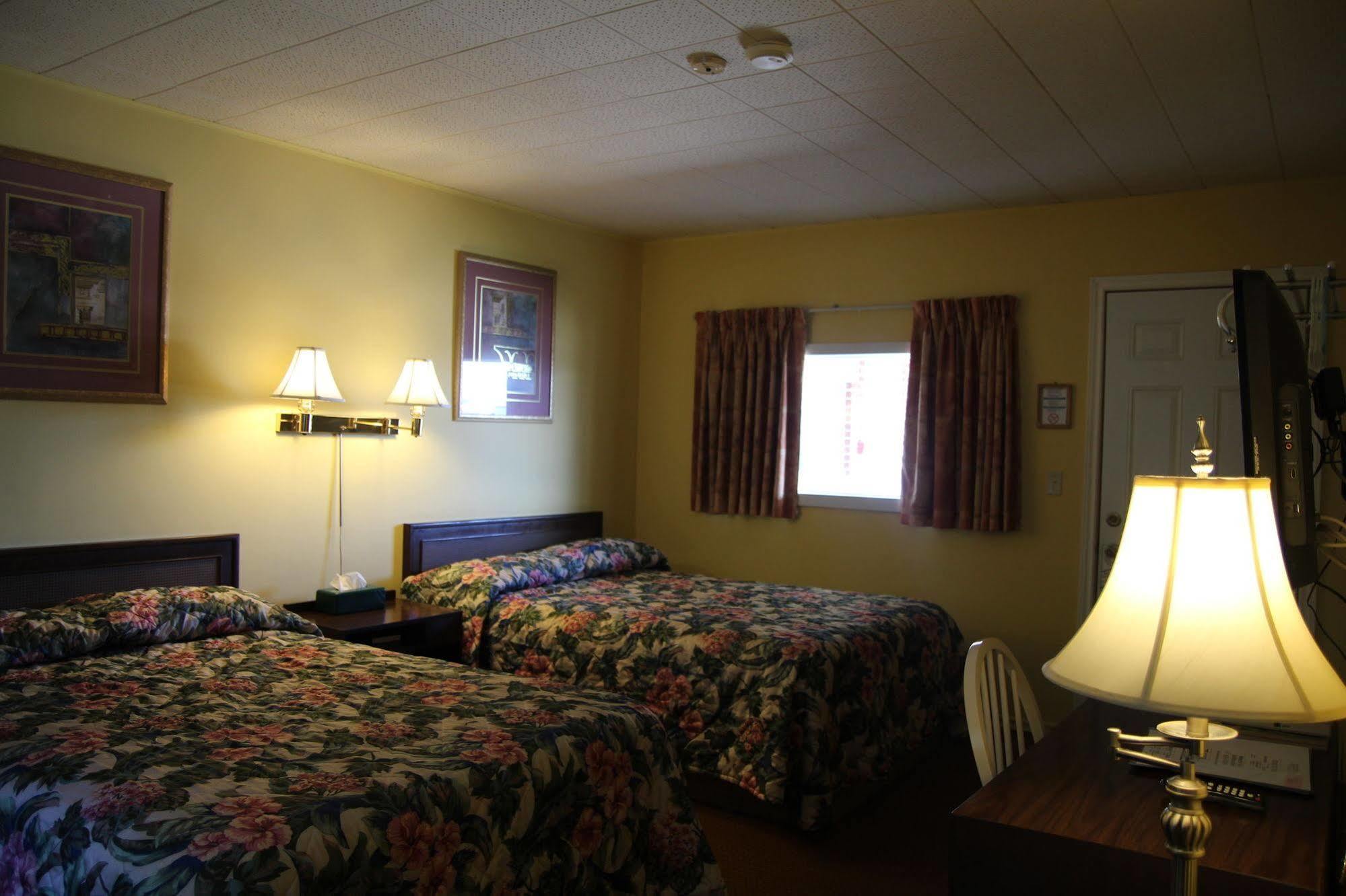 Hillside Inn Pembroke Luaran gambar