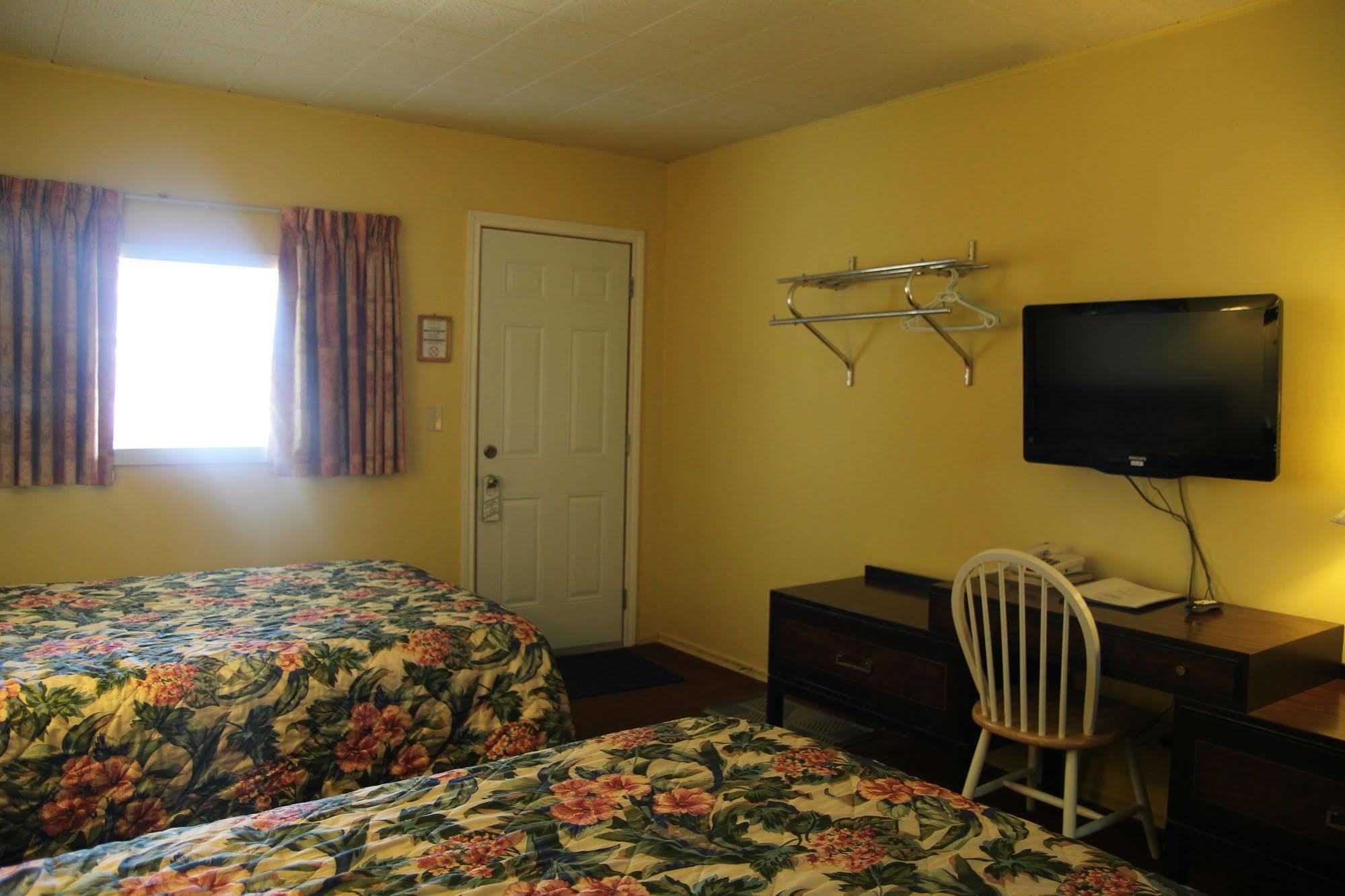 Hillside Inn Pembroke Luaran gambar